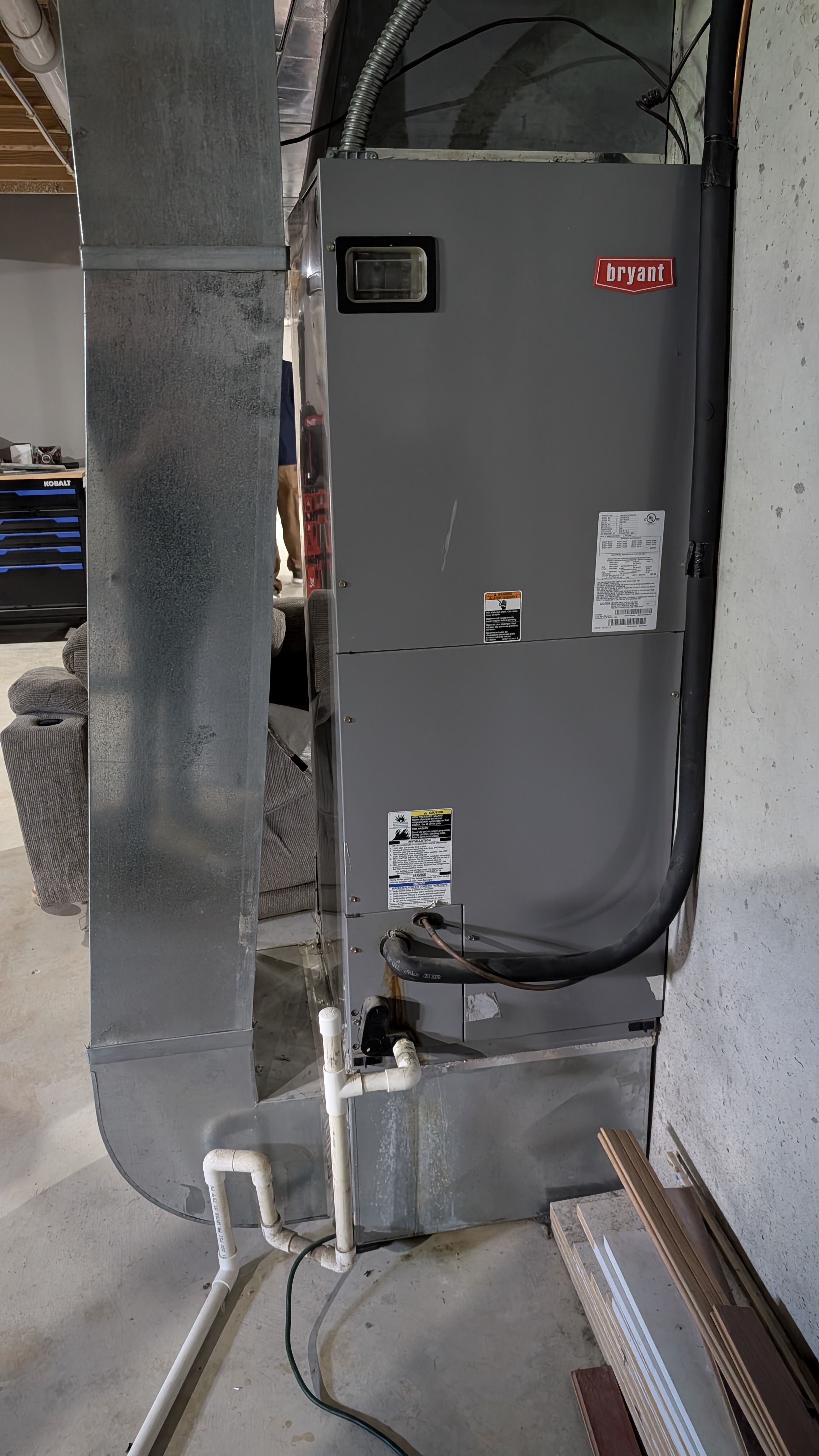 Bryant air handler with ductwork in basement before replacement Memphis Indiana